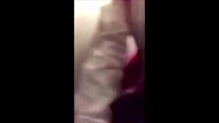 中文字幕人妻偷伦在线视频熟女阿姨老公出差了，去她家偷情，在她家沙发上狠狠操她，太刺激了