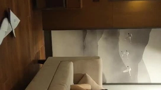 黑丝高跟蝴蝶逼极品大屁股风骚御姐激情大秀，吸着小烟带着墨镜很有大姐风范，道具抽插骚穴呻吟揉奶玩逼特写