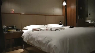 极品美乳黑网袜多姿势爆草附颜射特写。点赞200发完整版