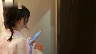 汗蒸房露出发骚，带去卫生间操，帮忙搜藏谢谢