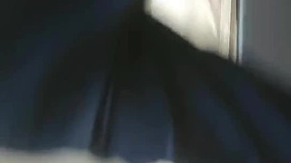 良家少妇 ，吊带性感睡衣蹲着舔屌 ，翘起屁股揉穴 ，倒立深喉椅子上骑乘猛操