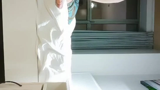 約炮00後酒吧美 女 美腿逼緊人浪還可以無套