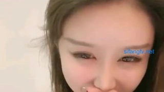 ?不想看可以退出直播间！?傲娇女王的性爱直播间~一开台就跟乾爹讲清楚脱光说明白！